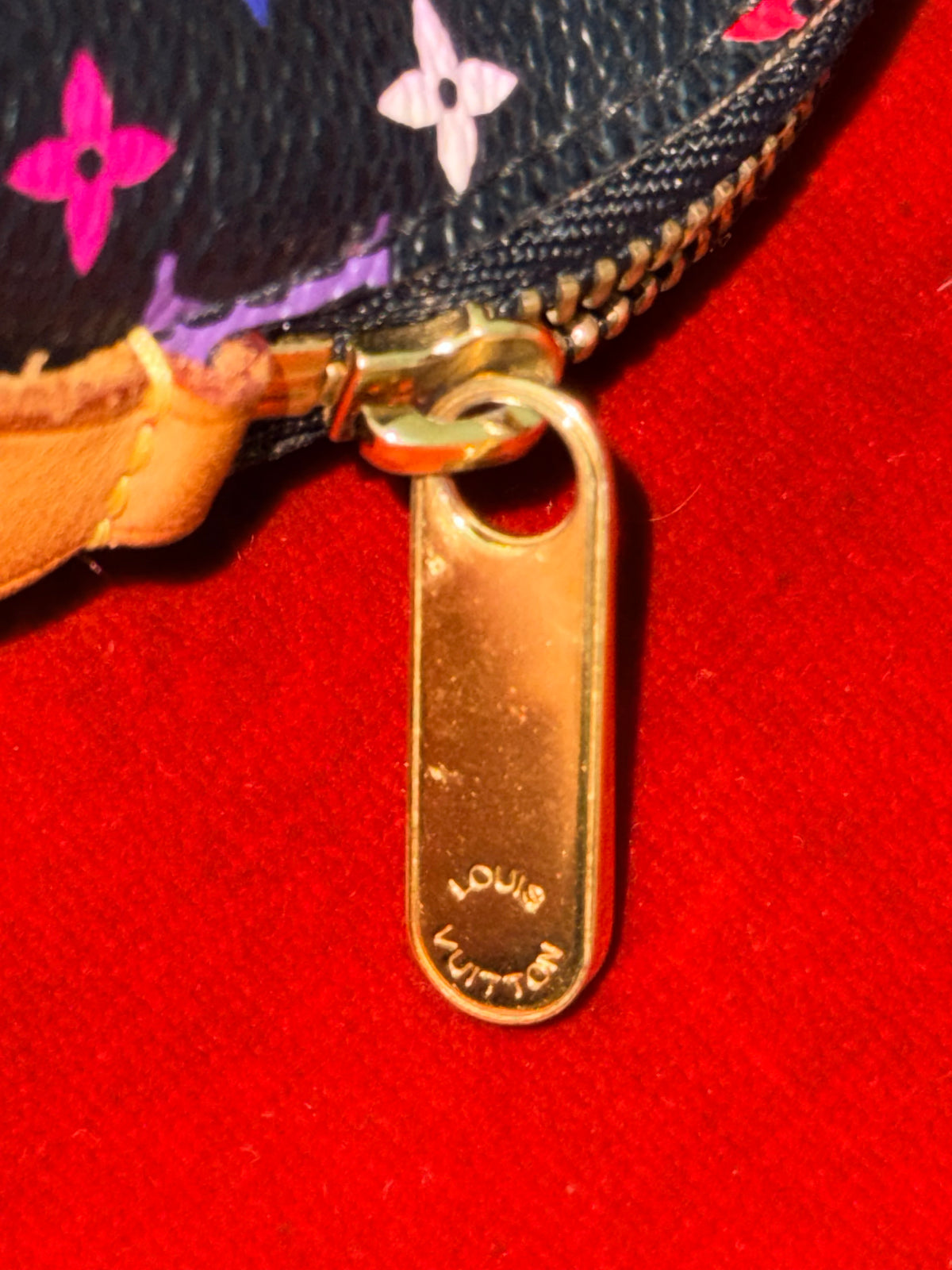 Louis Vuitton "Murakami" necessaire con monogram