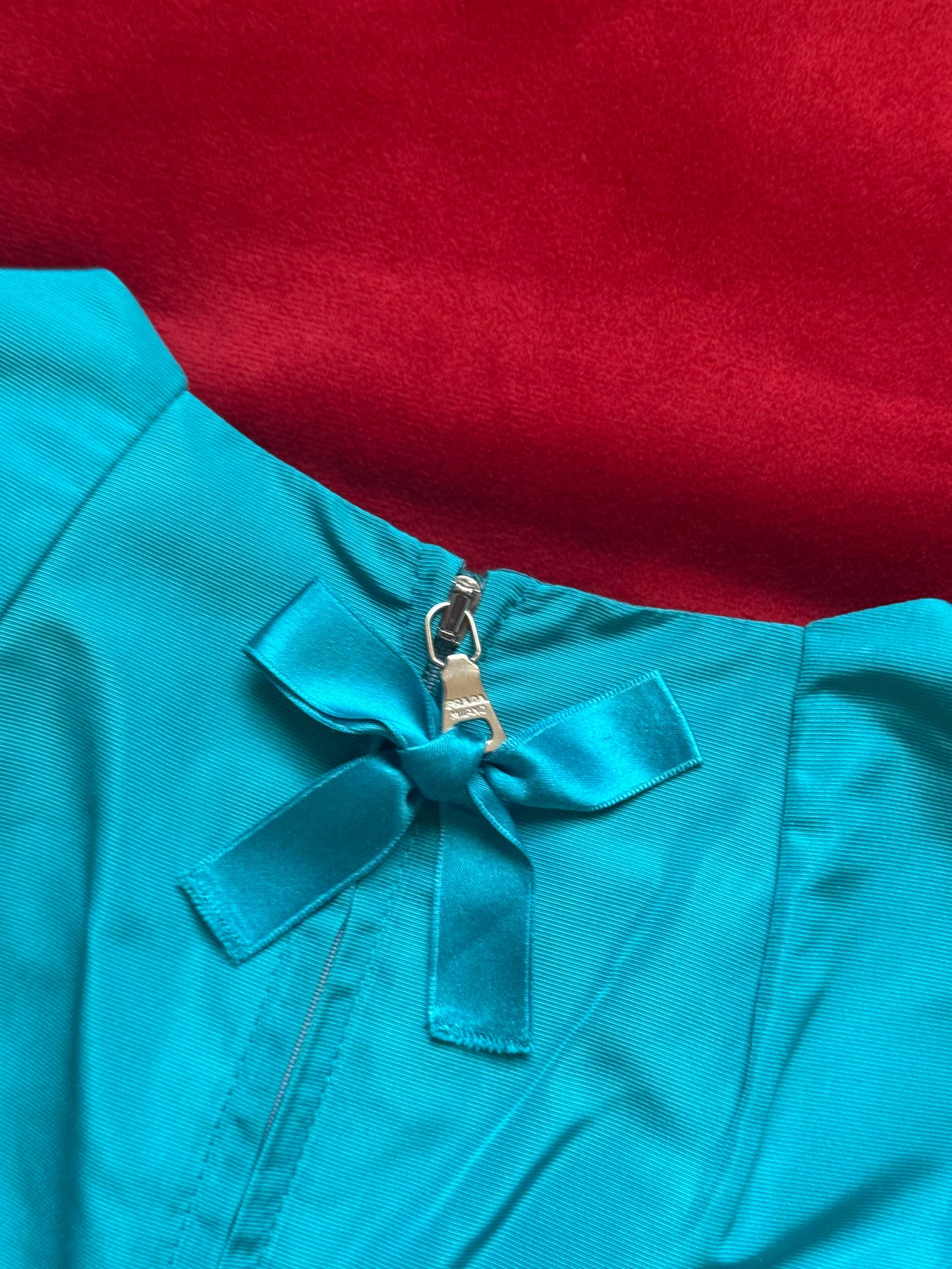 Prada abito cocktail con fiocco