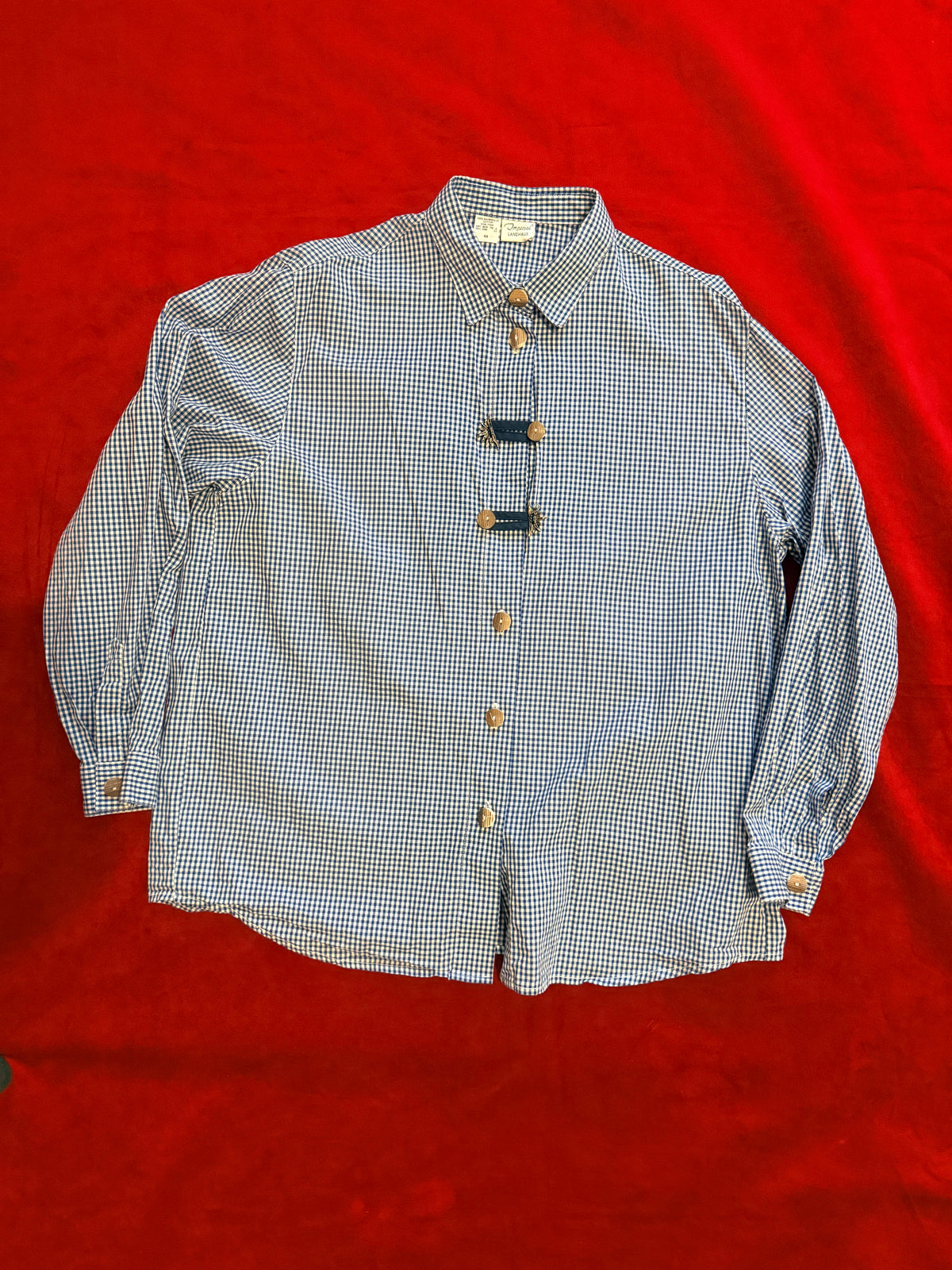 Camicia vintage con bottoni lavorati