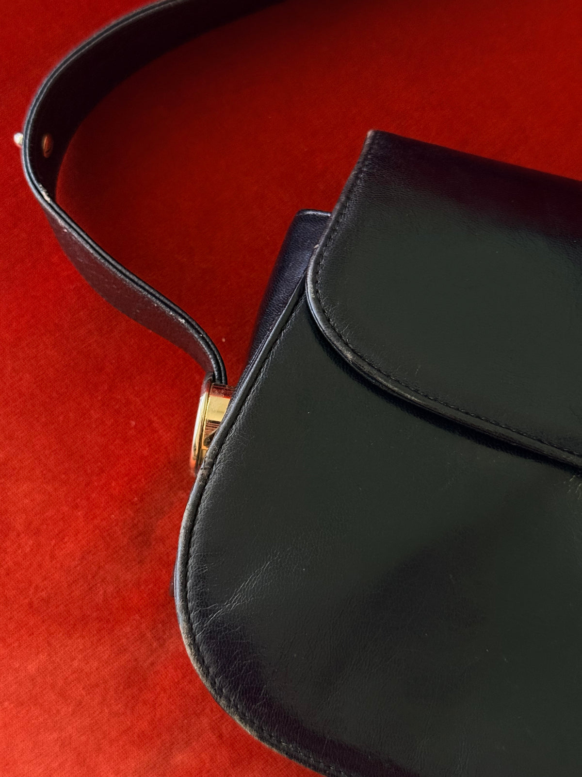 Borsa vintage in pelle blu notte