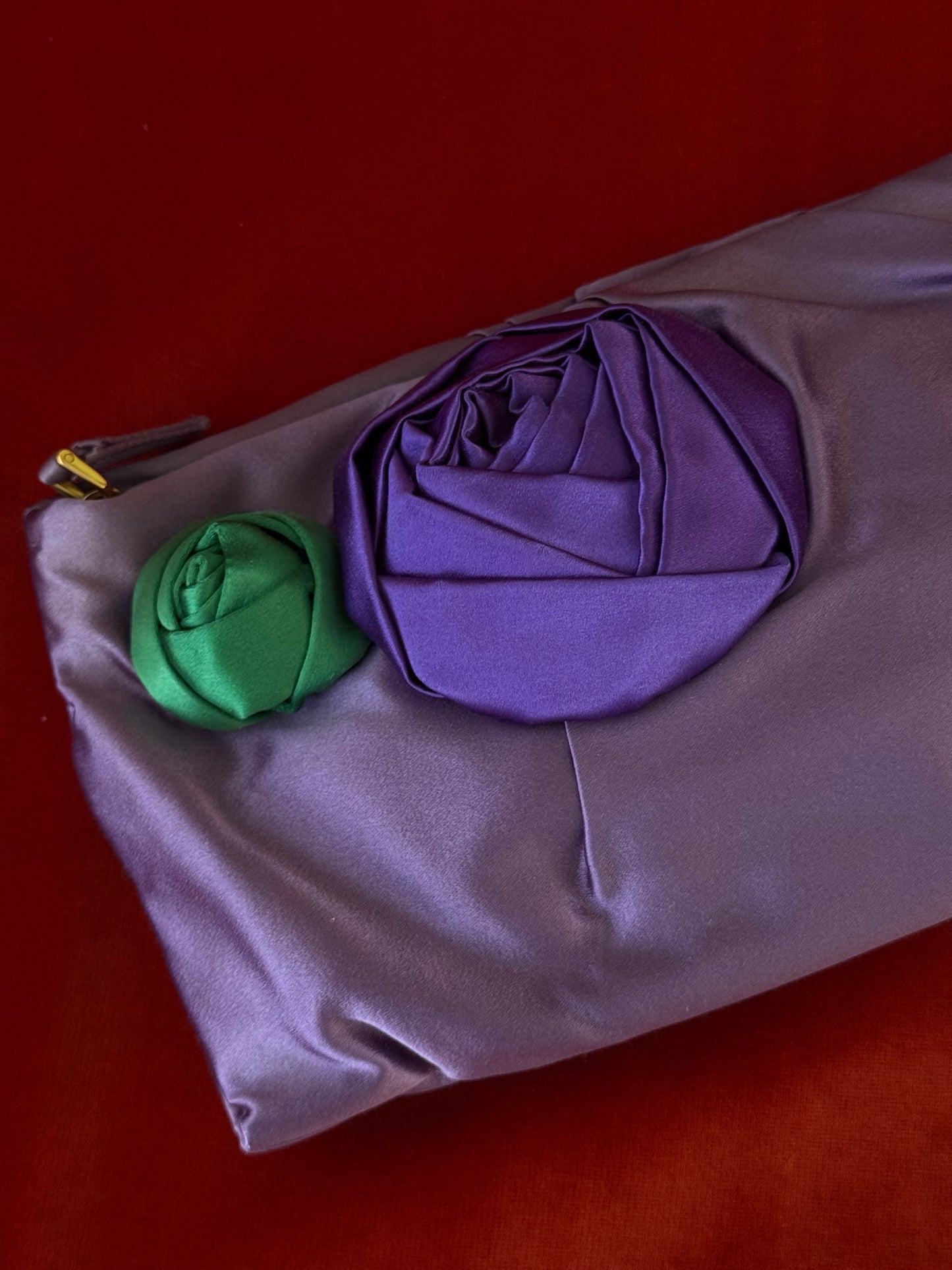Prada pochette in raso con fiori