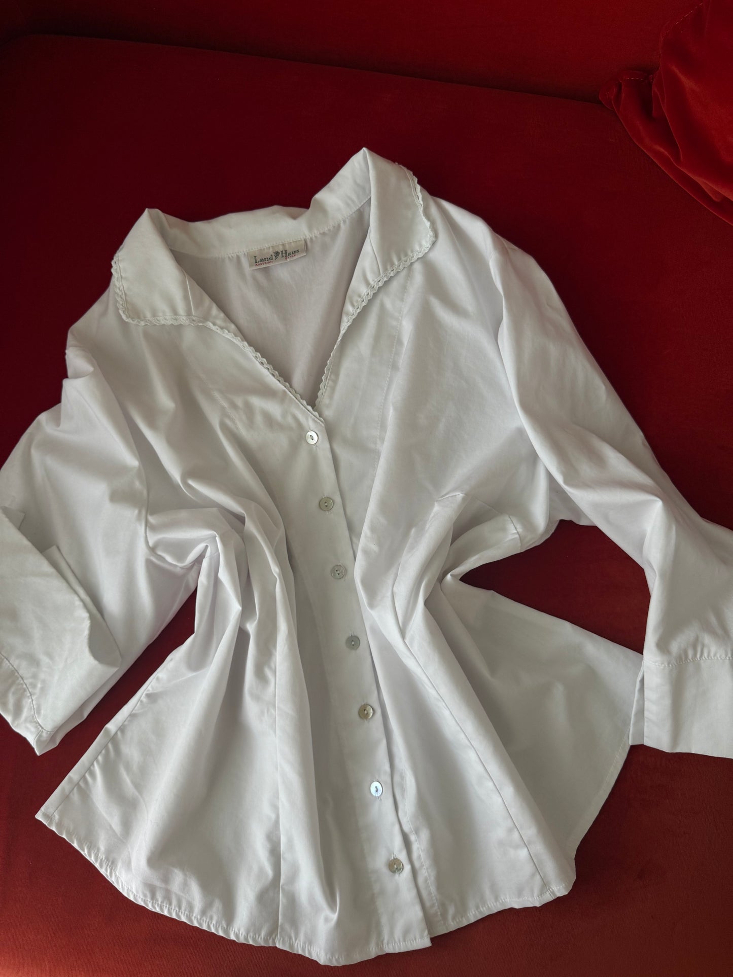 Camicia vintage con colletto ricamato