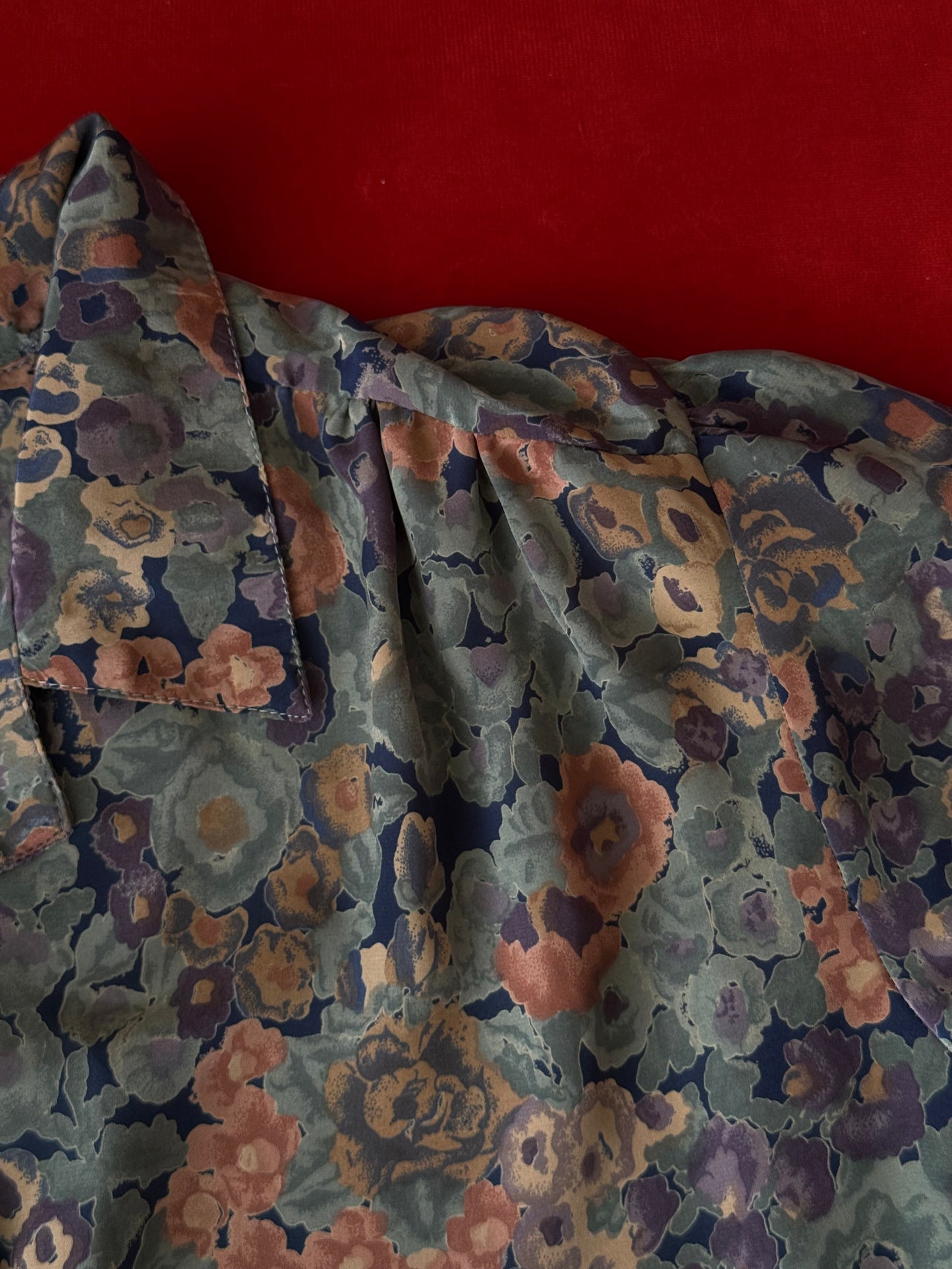 Vintage floral print shirt