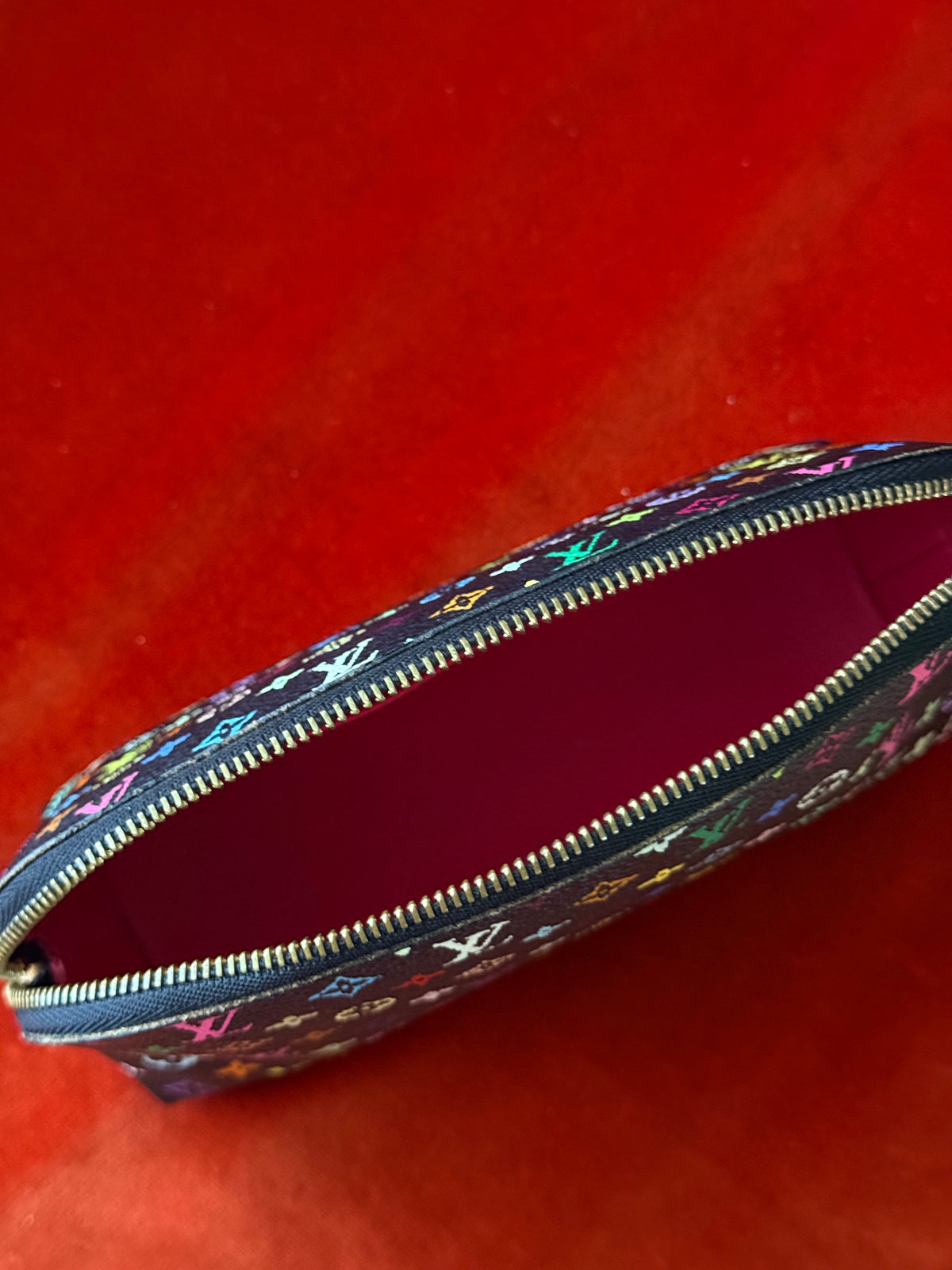 Louis Vuitton "Murakami" necessaire con monogram