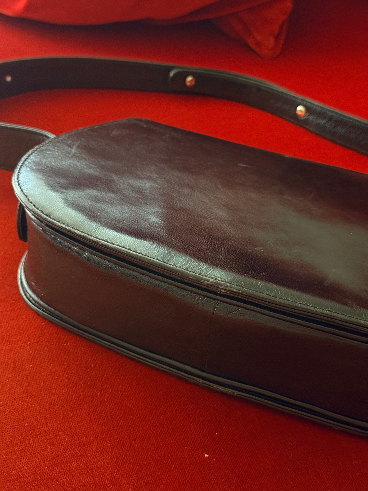 Borsa vintage in pelle blu notte