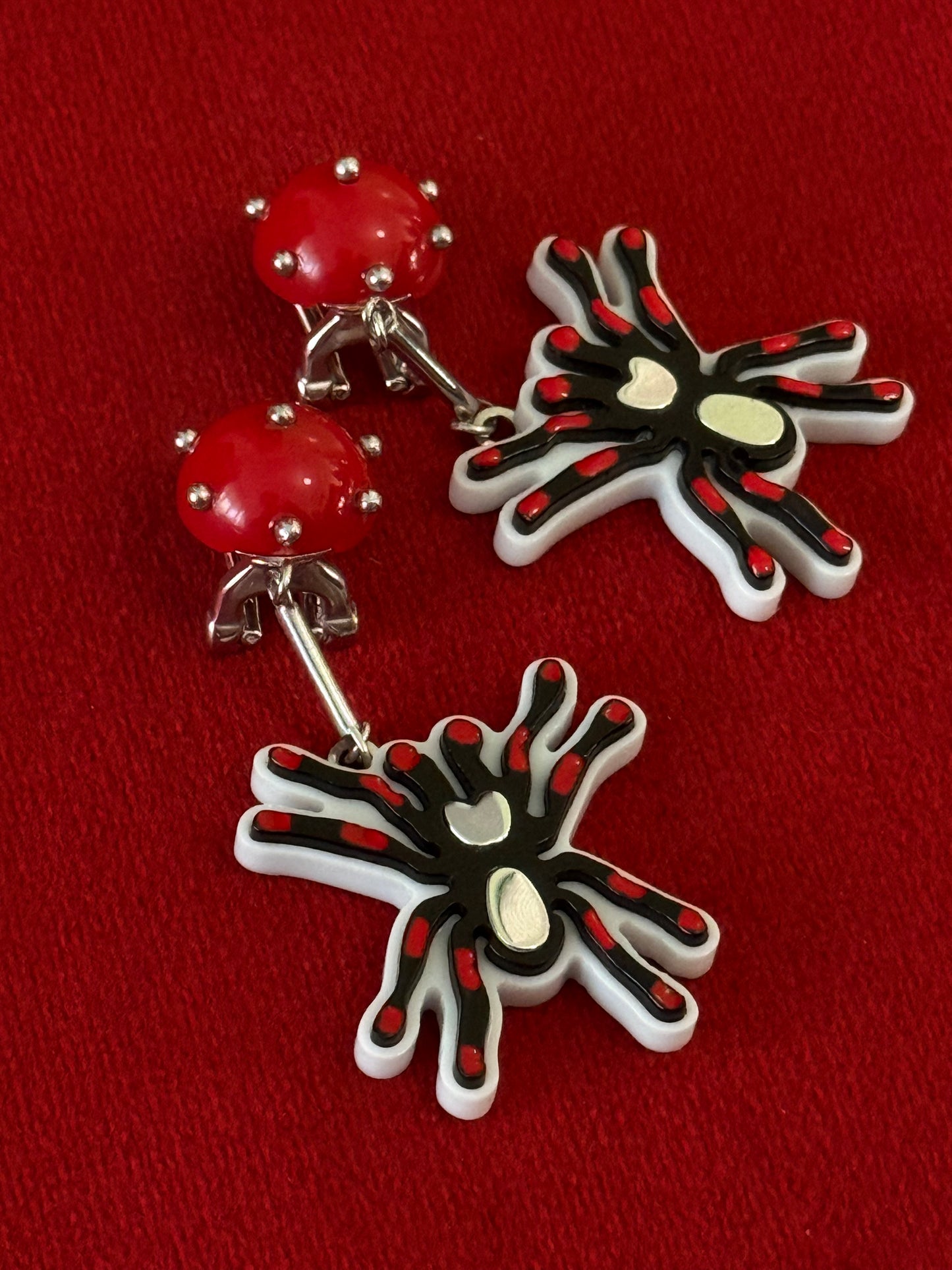 Prada orecchini in argento con ragni