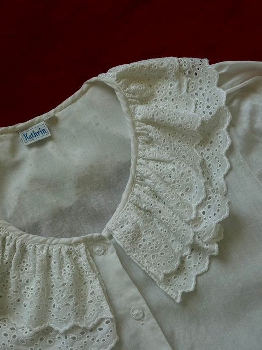 Camicia vintage con colletto macramé