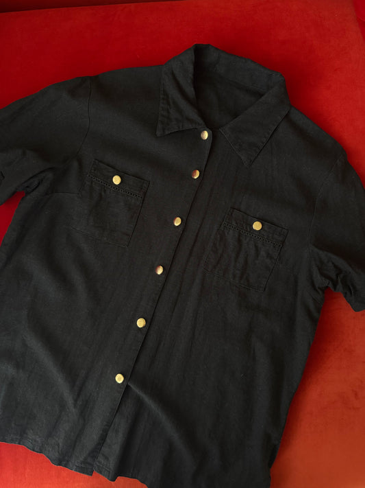 Camicia vintage con bottoni dorati