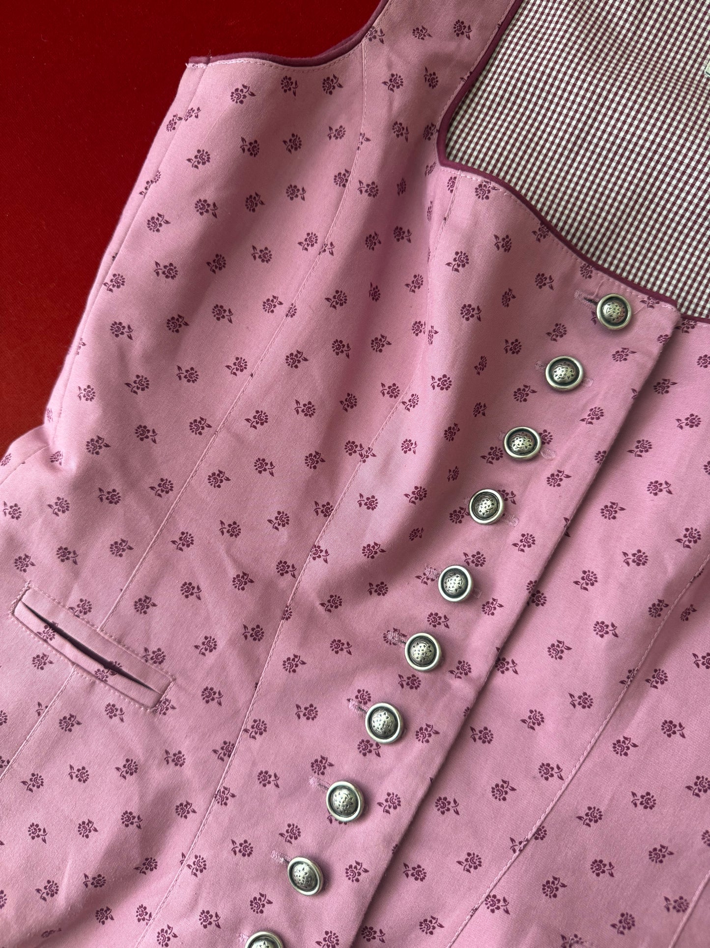 Vintage Tyrolean top with buttons