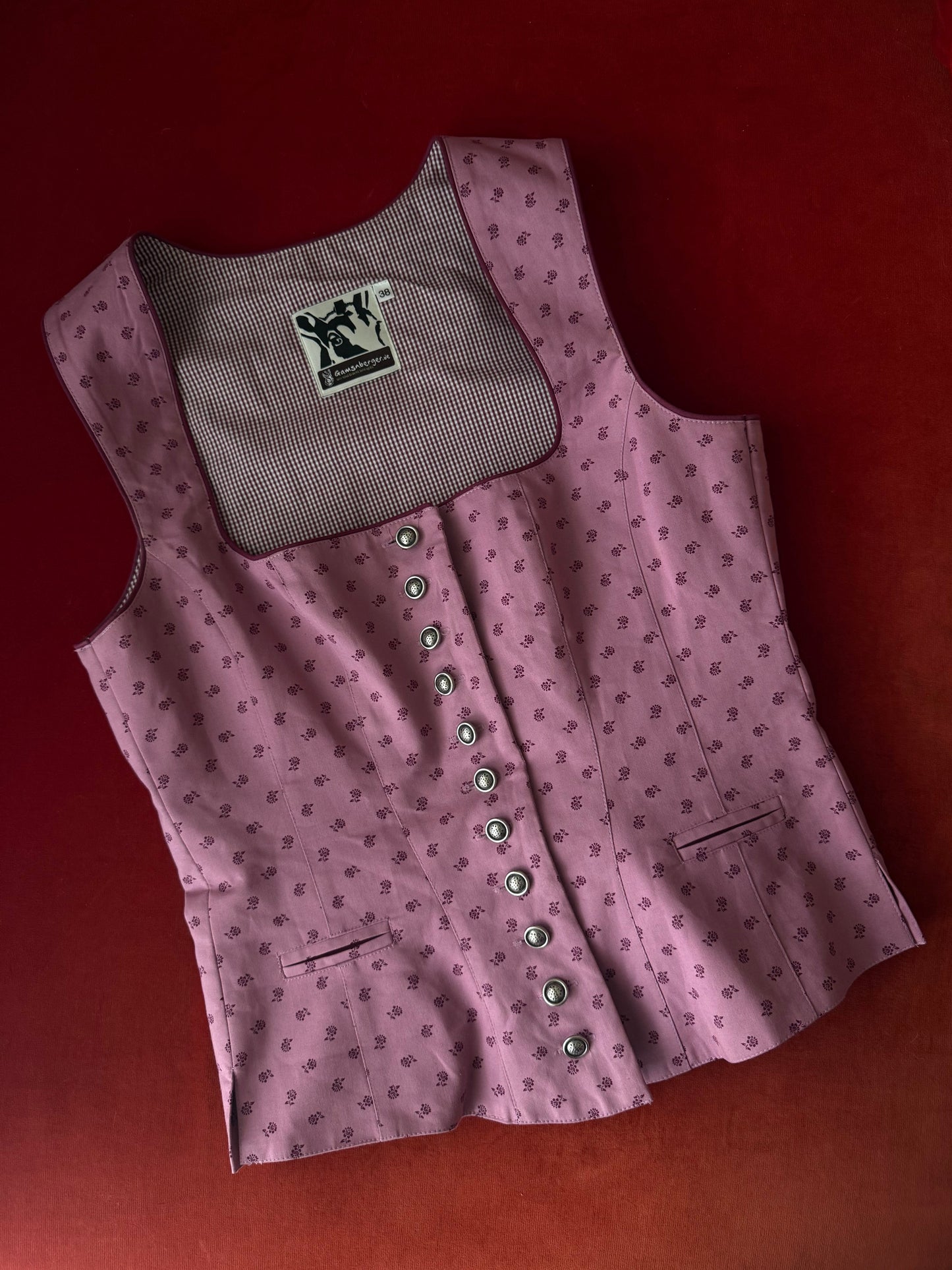 Vintage Tyrolean top with buttons