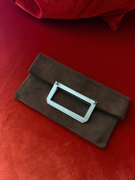 Pochette vintage in suede con manico in metallo